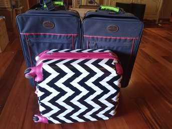 R2  3 Piece Rolling Luggage Set  American Flyer & Chevron Carry-On