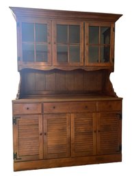 Ethan Allen Heirloom Nutmeg Hutch