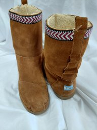 Toms Brown Suede Nepal Moccasin Boots -Size 9W