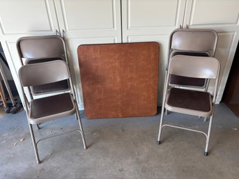 Vintage Cardtable Card Table 33.5 X 33.5 With 4 Chairs