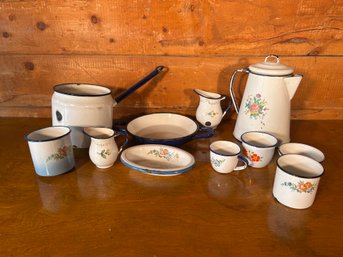 Lot Of Vintage Enamelware Enamel Dishes Mugs, Etc