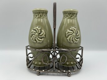 Square Nest Ceramic Green Salt & Pepper Shaker In Metal Holder