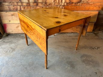 Antique Wood Drop Leaf Dinner Dining Table
