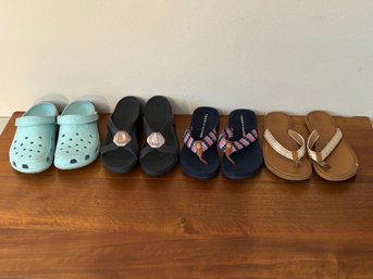 4 Pairs Of Women's Shoes - Crocs, Sandals, Tommy Hillfiger Sizes 8-10