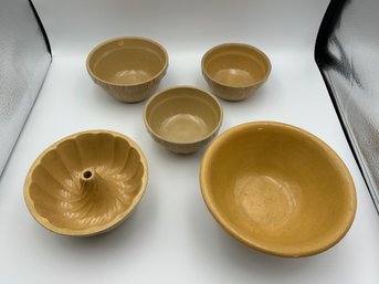 Lot Of 5 Vintage Antique Yellow Ware Bowls / Fluted Mold