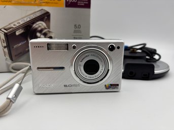 Kodak EasyShare V550 - Digital Camera - Compact - 5.0 MP
