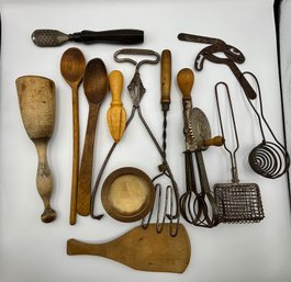 Large Lot Of Vintage Antique Primitive Wood Home & Kitchen Tools