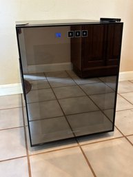 Emerson Model FR966 12-Bottle Single Zone Wine Cooler Fridge