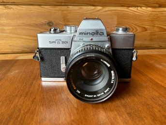 Vintage Minolta SRT-201 35mm Film Camera