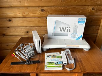 Nintendo Wii Video Game System With Wii Sports & Balance Board (Original Box)
