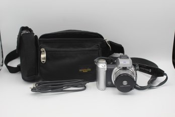 Konica Minolta DiMAGE Z2 Camera & Vintage Fanny Pack
