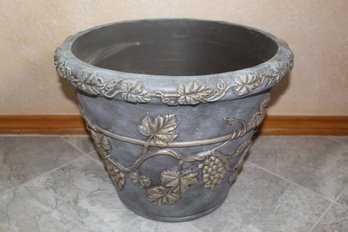 Plastic & Foam Gray Grapevine 'Perfect Planter' Pot