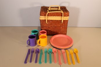 Vintage Picnic Basket With Colored Plastic Plates & Wares