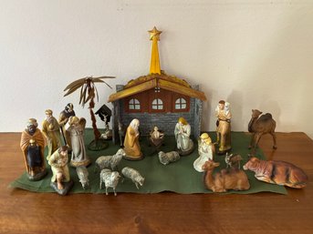 Vintage 1950s 1960s Japanese Paper Mache Nativity Scene