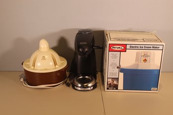 Vintage Kitchen Goods - Ice Cream Maker, Espresso Machine, & Humidifier