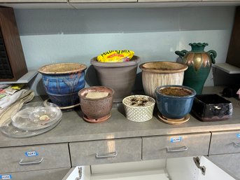 Lot Of Outdoor Garden Pots & Vase