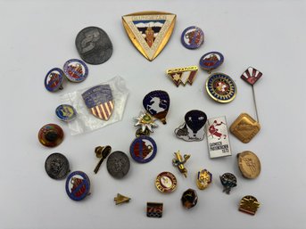 Large Lot Of Vintage 60s 70s 80s Ski Skiing Pins #2