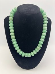 Vintage Heavy Green Jadeite Faceted Beaded Bead Necklace