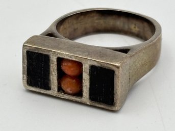Vintage Silver Signet Ring With Two Black Panels & Coral-colored Stones Size 5.75
