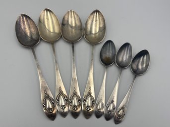 Lot Of Lunt Sterling Silver Mount Vernon Spoons - Serving Spoons & Teaspoons  - 284 Grams