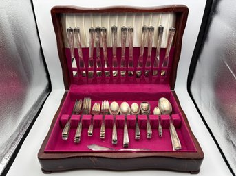 Vintage Wallace Brothers Roseanne Pattern Silver Plated Flatware Set 75 Piece In Box