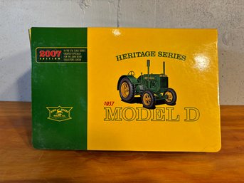 John Deere 1/16 Scale - 1937 Model D Tractor On Rubber Precision Heritage Series 2007 Edition
