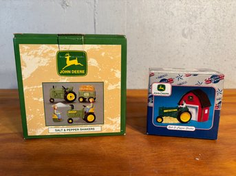 Vintage John Deere Lot Of 2 Salt And Pepper Shakers - Lot 1