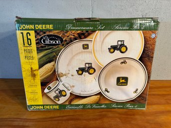 John Deere 16 Piece Dinnerware Set For 4, Dinner Plates, Salad Plates, Bowls And Mugs With Box