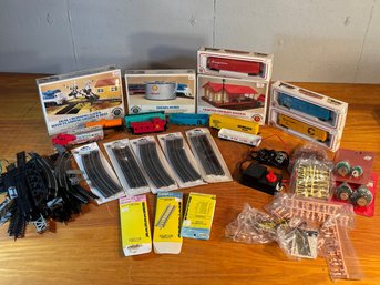 Large Lot Of Bachman HO Scale Model Train, Cars, Tracks, Building, Santa Fe & More!