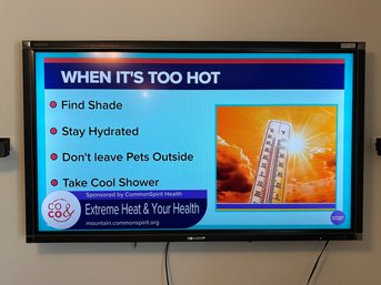 Sharp LC-65se94u 65 Inch Aquos 1080p LCD TV With Remote