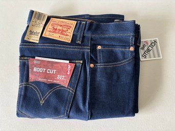 Mens Levi Strauss Denim Jeans - Boot Cut 517 - W32 L30 - Brand New With Tags