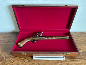 Vintage Reproduction Black Powder Harpers Ferry 1806 Flint Pistol Gun In Case