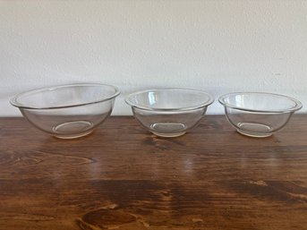 Set Of 3 Clear Vintage PYREX Nesting Bowls 2.5L, 1.5L, 1L Bowl