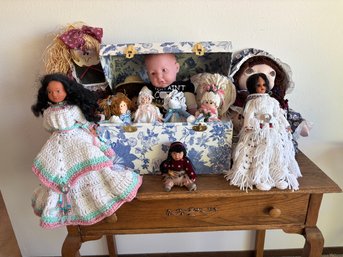 Huge Lot Of Vintage Dolls