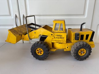 Vintage 1974-75 Yellow Mighty Tonka Front-End Loader
