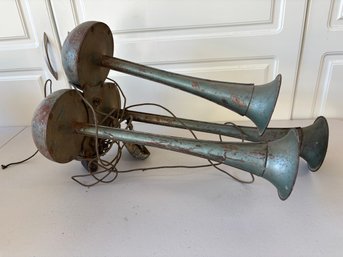 Vintage 1950s Large Industrial Truck / Train Trihorn Tri Horn Trumpet
