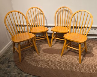 Blond Wood Windsor Chairs Set Of Four