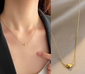 Women's Elegant Heart Pendant Necklace