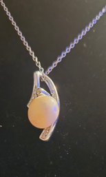 Fresh Water Pearl Necklace Eith Matching Earrings