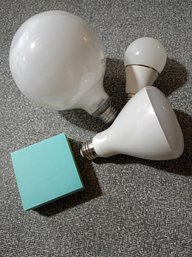 Light Bulbs Lot And Post It Notes