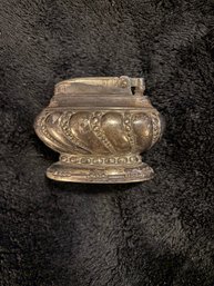 Vintage Ronson 'Crown' Table Lighter.