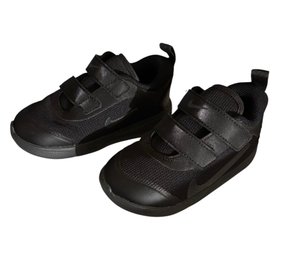 Childs Nike Shoes Size 7C