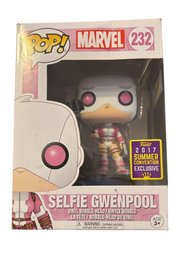 Funko Pop! Marvel Selfie Gwenpool #232 Vinyl Bobble-head.