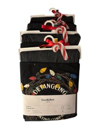 Matching Christmas Pajamas For A Family Of 4.