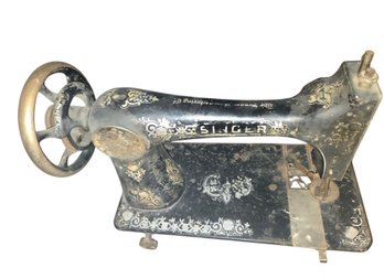 Antique Singer Model 27 Treadle Or Hand-crank Sewing Machine.