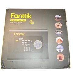 Fanttik S300 Cross Portable Air Inflator/Pump.