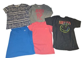 Women's Shirts Size Medium - XL