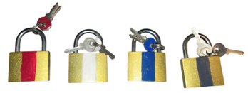 4- Small Padlocks With Keys