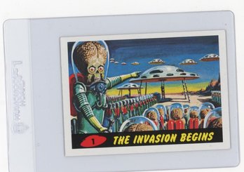 2012 Topps Mars Attacks Heritage The Invasion Begins Alien Card