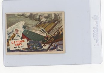 1954 Topps Scoop S.S. Titanic Sinks Card